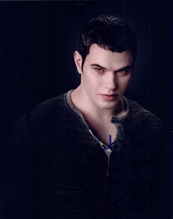 Kellan Lutz autograph