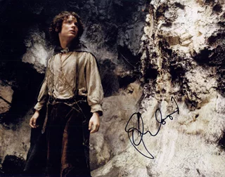 Elijah Wood autograph