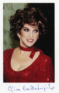 Gina Lollobrigida autograph