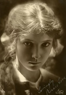 Bessie Love autograph