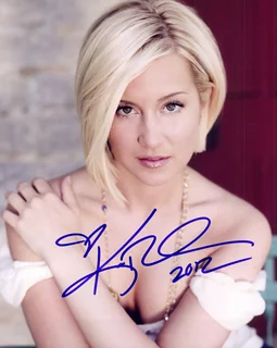 Kellie Pickler autograph