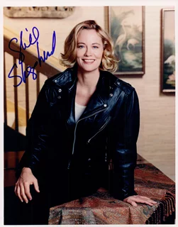 Cybill Shepherd autograph