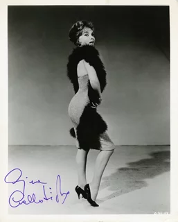 Gina Lollobrigida autograph