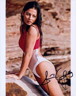 Jessica Gomes autograph