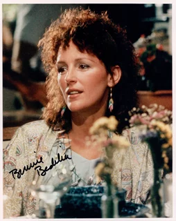 Bonnie Bedelia autograph