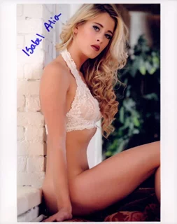 Isabel Alia autograph
