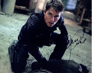 Tom Cruise autograph