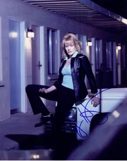 Marg Helgenberger autograph