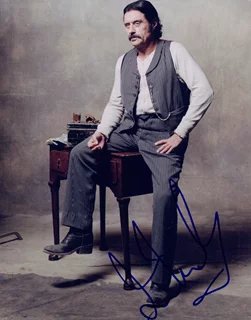 Ian McShane autograph