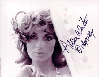 Alison Worth autograph