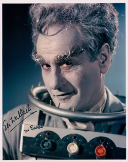 Eli Wallach autograph