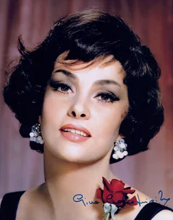 Gina Lollobrigida autograph