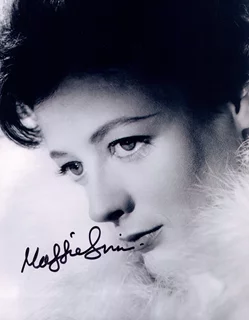 Maggie Smith autograph