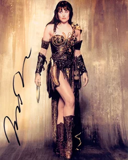 Lucy Lawless autograph