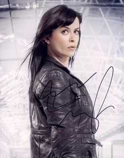 Eve Myles autograph