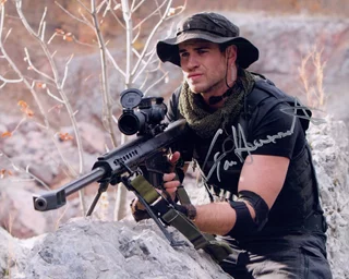 Liam Hemsworth autograph