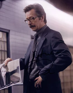 Gary Oldman autograph