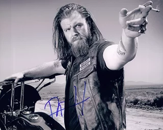 Ryan Hurst autograph