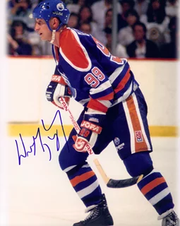 Wayne Gretzky autograph
