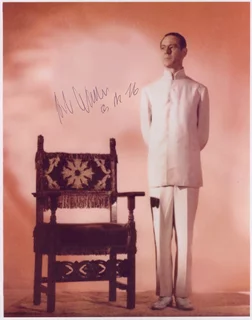 Joseph Wiseman autograph