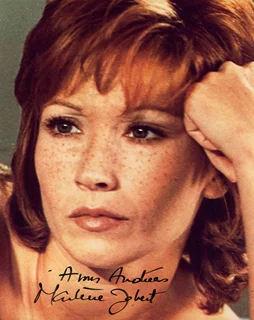 Marlene Jobert autograph