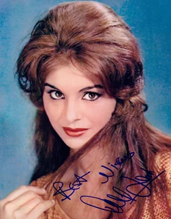 Daliah Lavi autograph
