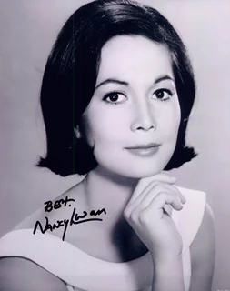 Nancy Kwan autograph