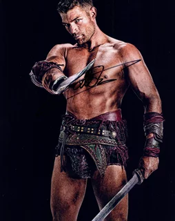 Liam McIntyre autograph