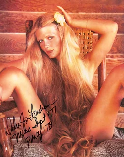 Debra Jo Fondren autograph