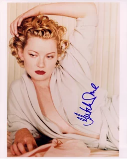 Gretchen Mol autograph
