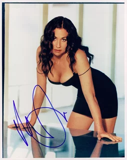 Minnie Driver autograph