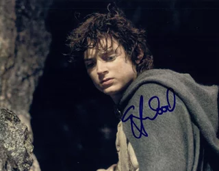 Elijah Wood autograph
