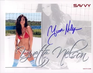 Yvette Nelson autograph
