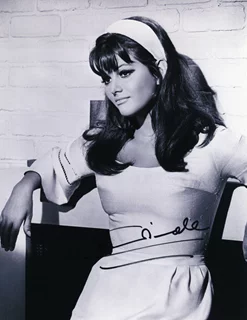 Claudia Cardinale autograph