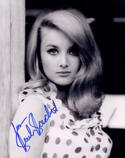 Barbara Bouchet autograph