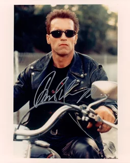 Arnold Schwarzenegger autograph