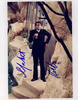 Yaphet Kotto autograph