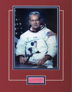 Deke Slayton autograph