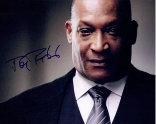 Tony Todd autograph