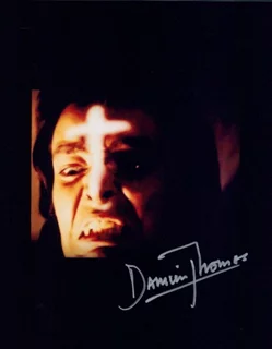 Damien Thomas autograph