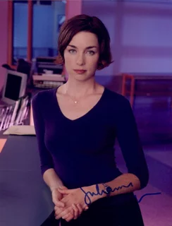 Julianne Nicholson autograph