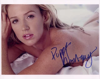 Poppy Montgomery autograph