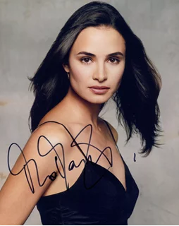Mia Maestro autograph
