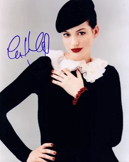 Anne Hathaway autograph