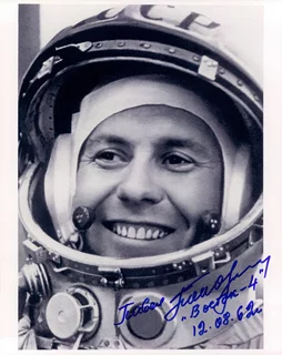 Pavel Popovich autograph