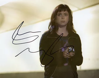 Eve Myles autograph