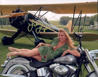 Lisa Ligon autograph