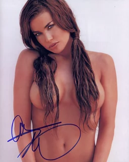 Carmen Electra autograph