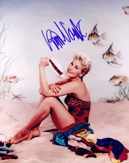 Kim Novak autograph