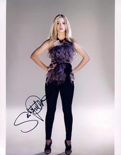 Sasha  Pieterse autograph